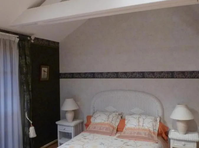 Le Four Au Bois 3* Futeau